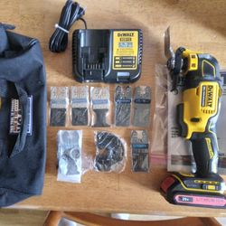 DeWalt 20 Volt Brushless Multi-tool Kit With Eight Blades Battery Charger And Carry Bag
