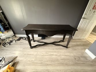 Hooker Hall Console