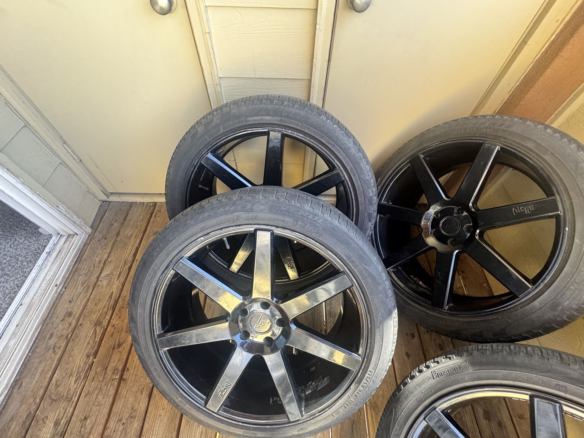 22 inch rims for Sale in Aurora, CO - OfferUp