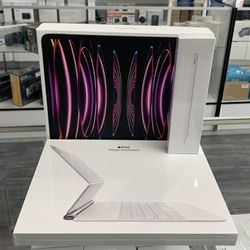 12.9 Inch iPad Pro M3 256gb Cellular With Magic Keyboard And Apple Pencil 