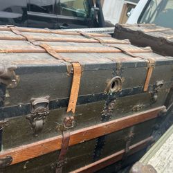 Old Antique Steamer Trunk
