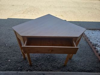 Wooden corner desk no broken parts