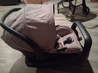 Evenflo Carseat with base