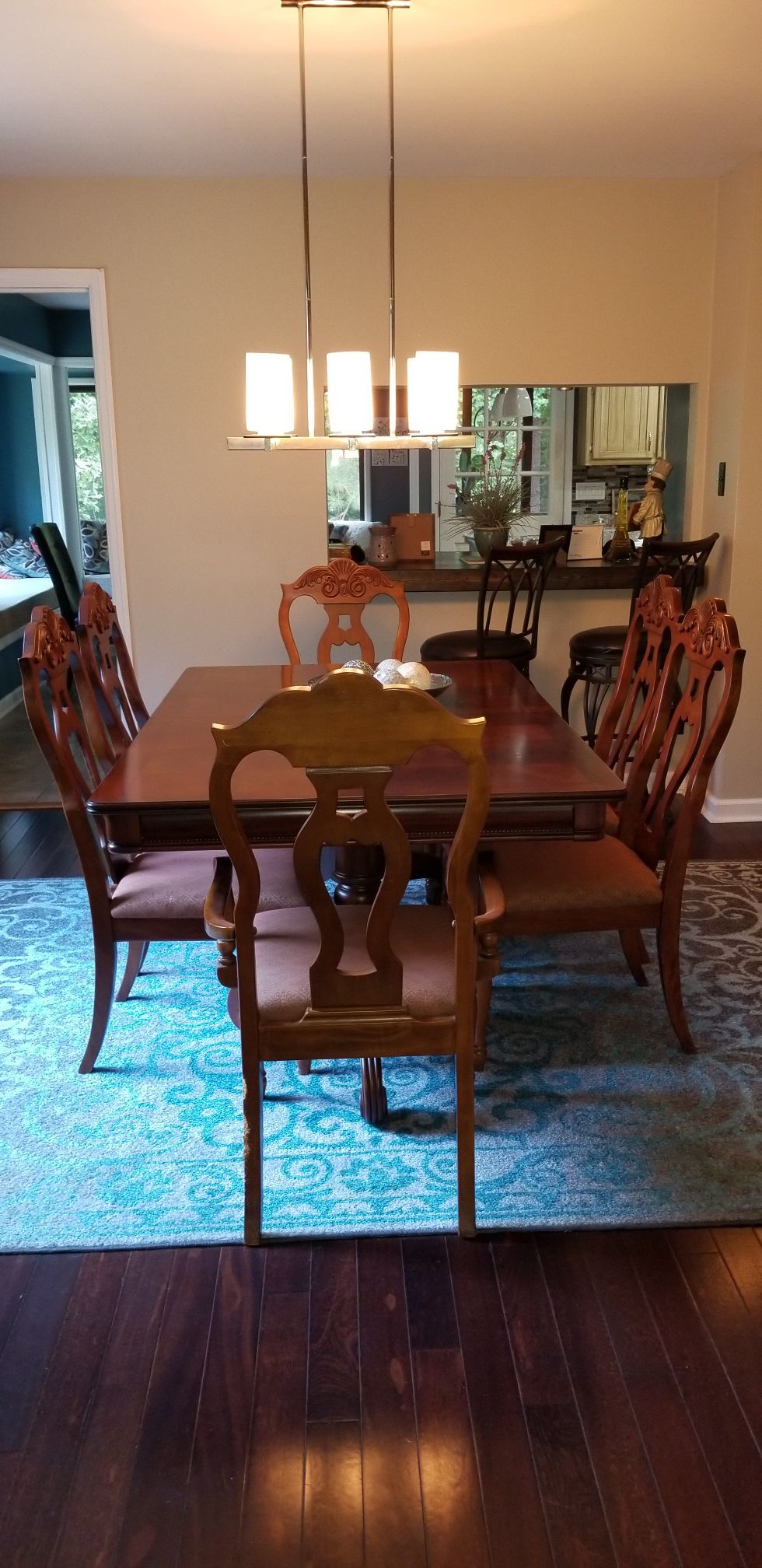 Family Dinner Thanksgiving - Cherry Dining table / 6 chairs, 2 arm chairs and 4 side chairs