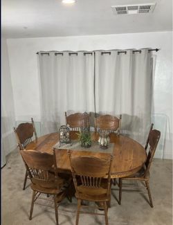 Oak Extendable Dining Table & 6 Pressed Back Chairs