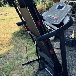 ProForm Performance 800i Treadmill