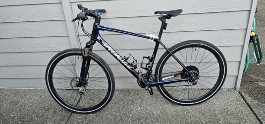 Specialized Hybrid Cross Trail