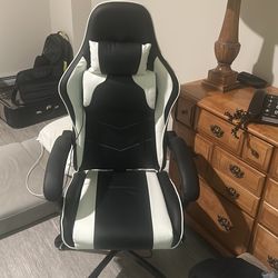 Gaming Chair with massager