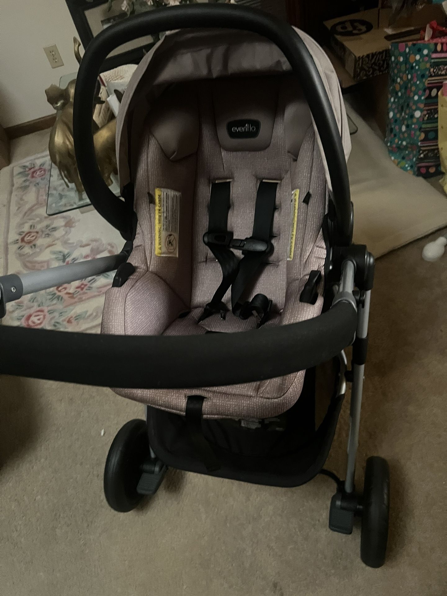 Evenflo Pivot Modular Travel System with LiteMax Infant Car Seat with Anti-Rebound Bar