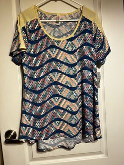 LuLaRoe Printed Short Sleeve Top