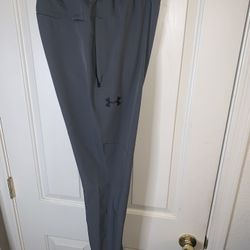Men’s Under Armour Joggers!!