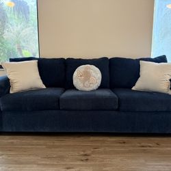 Couch For Sale (free delivery