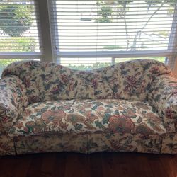Vintage Floral Couch 