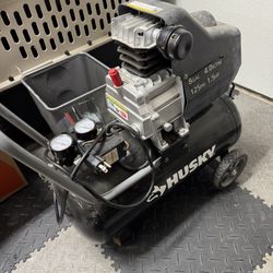 8 Gallon Husky Air Compressor