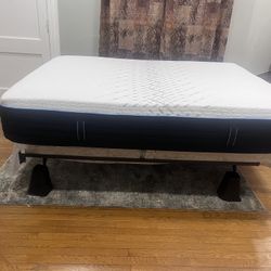 AS2, King, Like New, Perfect Condition