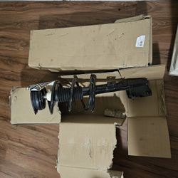 2010 Nissan Murano Strut Assembly (Left and Right)