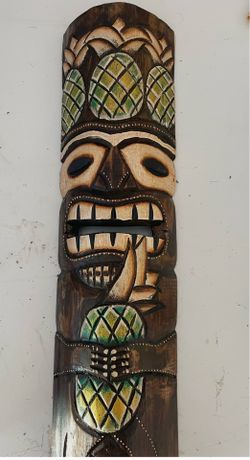 Tiki mask decoration
