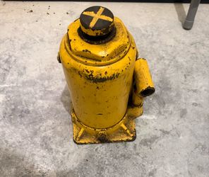 Bottle Jack