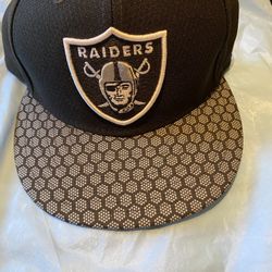 NFL Raiders Hat 7 1/4