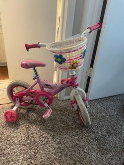 NEEDS AIR IN TIRES* Girls Huffy 12” Disney Princess Bike