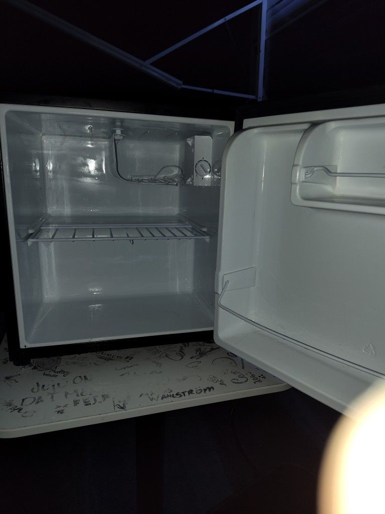 Small Refrigerator