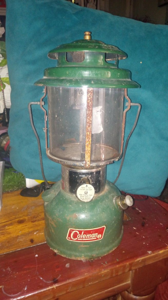 Coleman Lantern (Vintage)