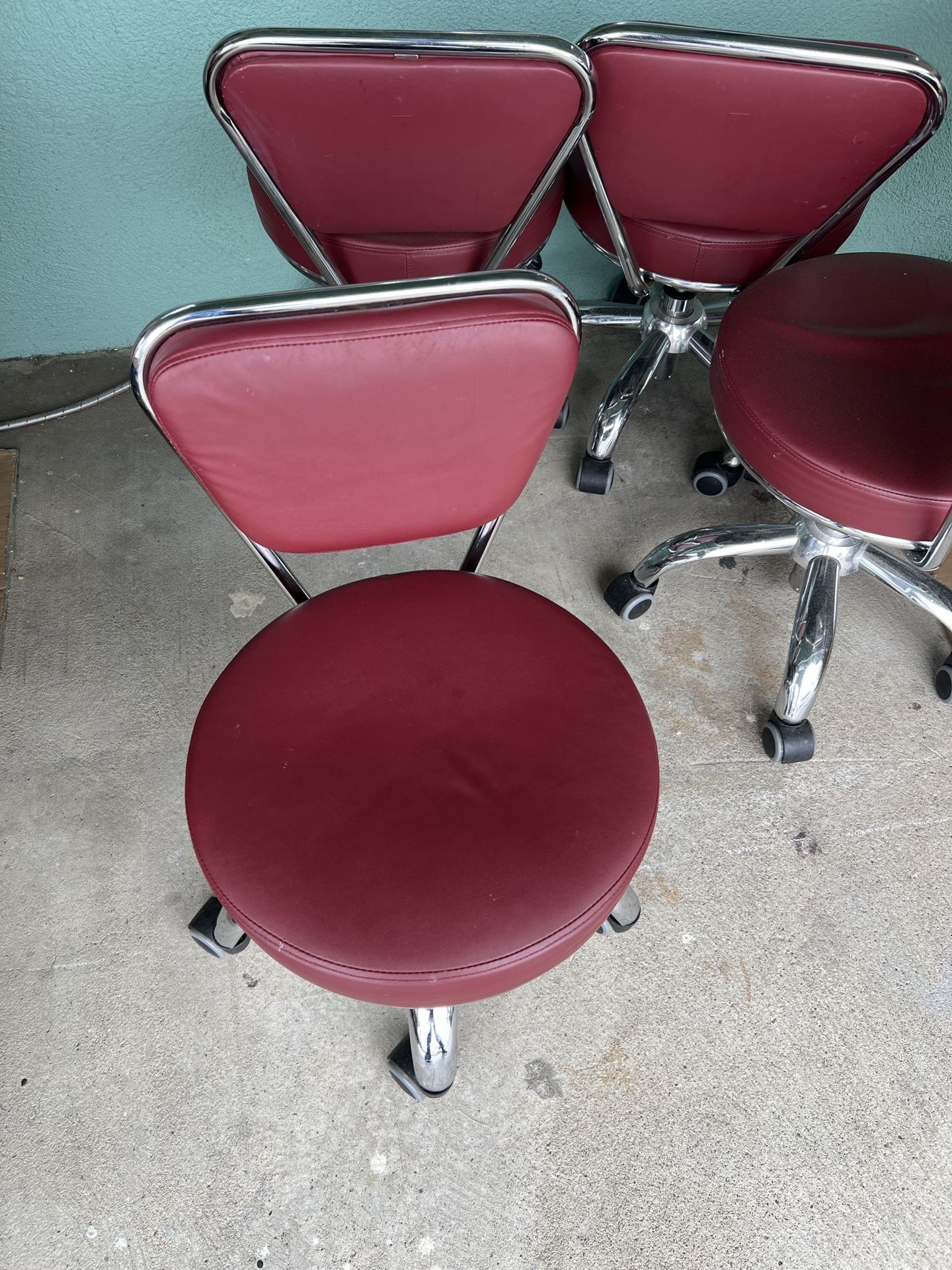 Dayton Garage Rolling Seat (Red) Pneumatic, Short Stool with Adjustable Height 13"-15", Perfect for Garage Mechanic, Home Gardening, Factory Technicia