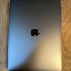 MacBook Pro 13” inches (2019)