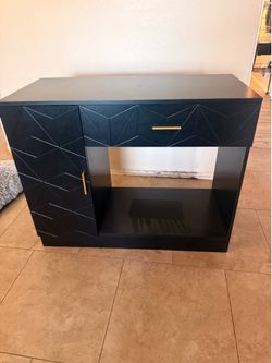 Black and gold table