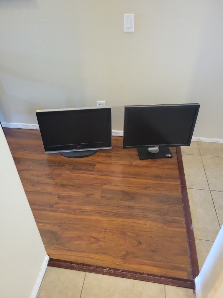 2 Monitors/ 1 Works As TV