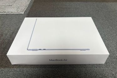 MacBook Air 2023 - Broken Screen