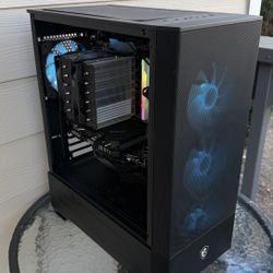  Gaming PC / RTX 4060 / Ryzen 7700 / 32GB DDR5 