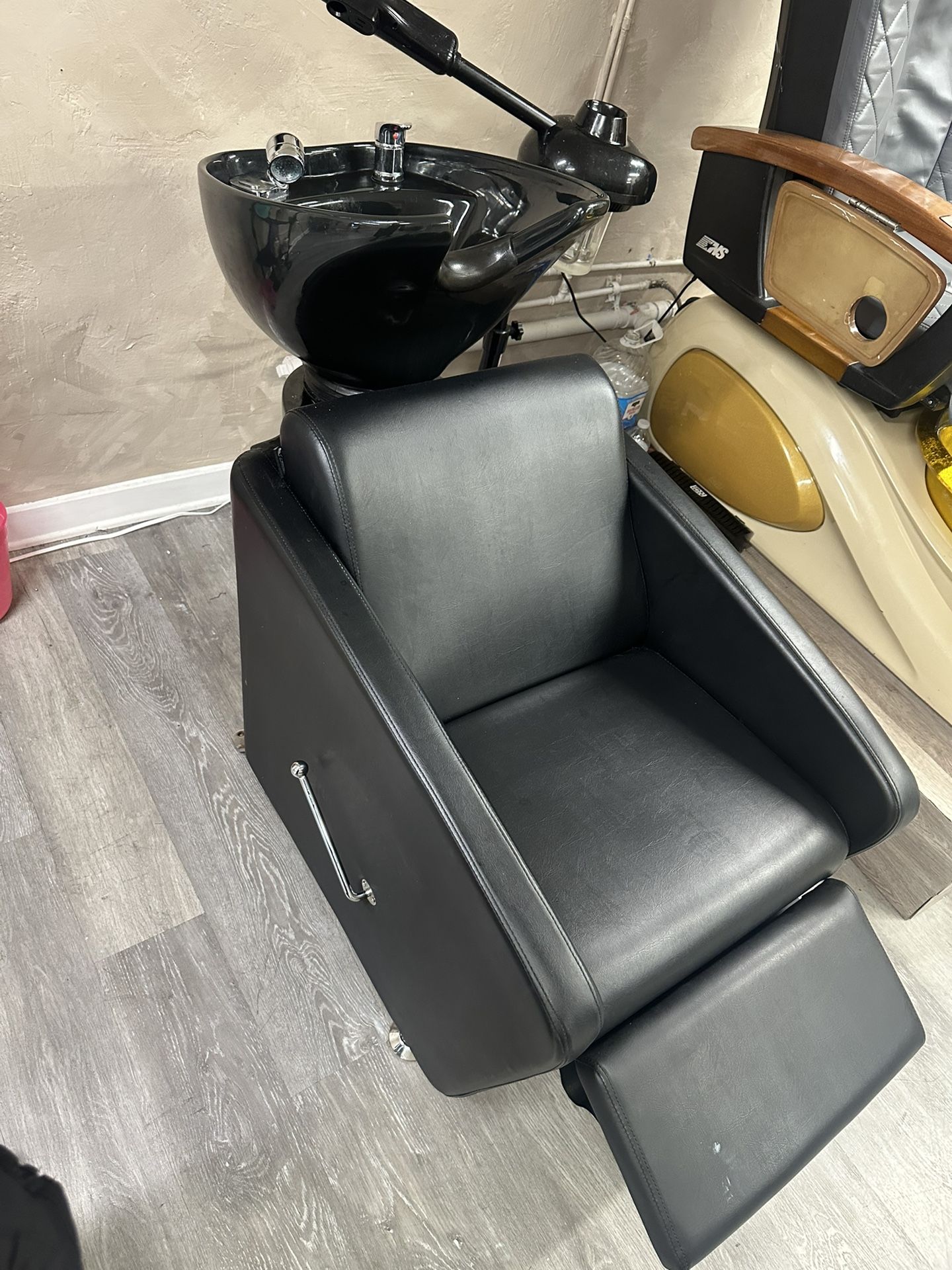 Shampoo bowl