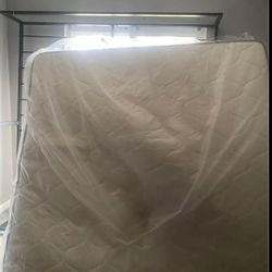 King size Mattress And Box Springs Mattress In Plastic New