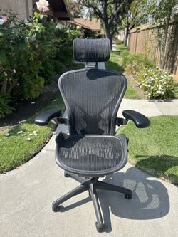 Herman Miller Size b Fully loaded Posturefit