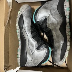 Air Jordan 10 Retro Lady Liberty