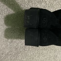 Black Uggs 