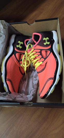 Under Armour Sz 8