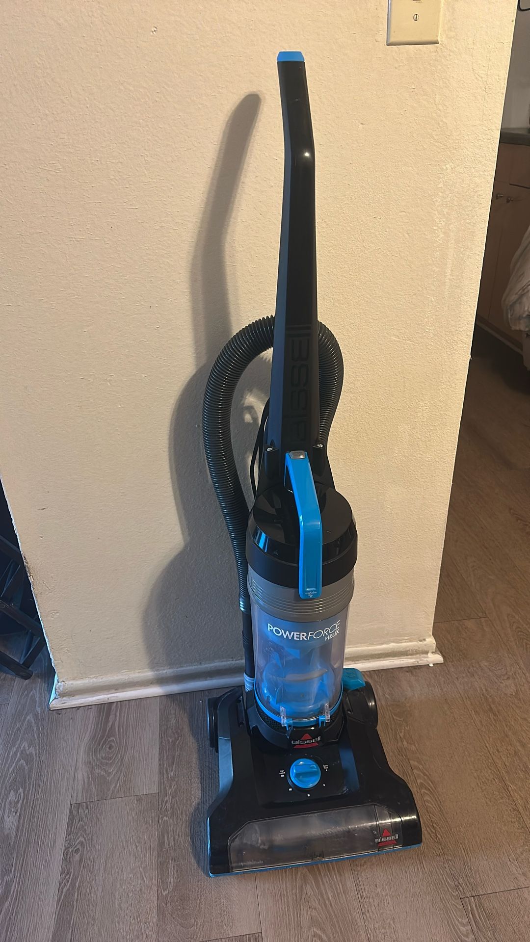 Vacuum Cleaner Like New Bagless 