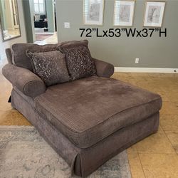 Chase Lounge Chair 