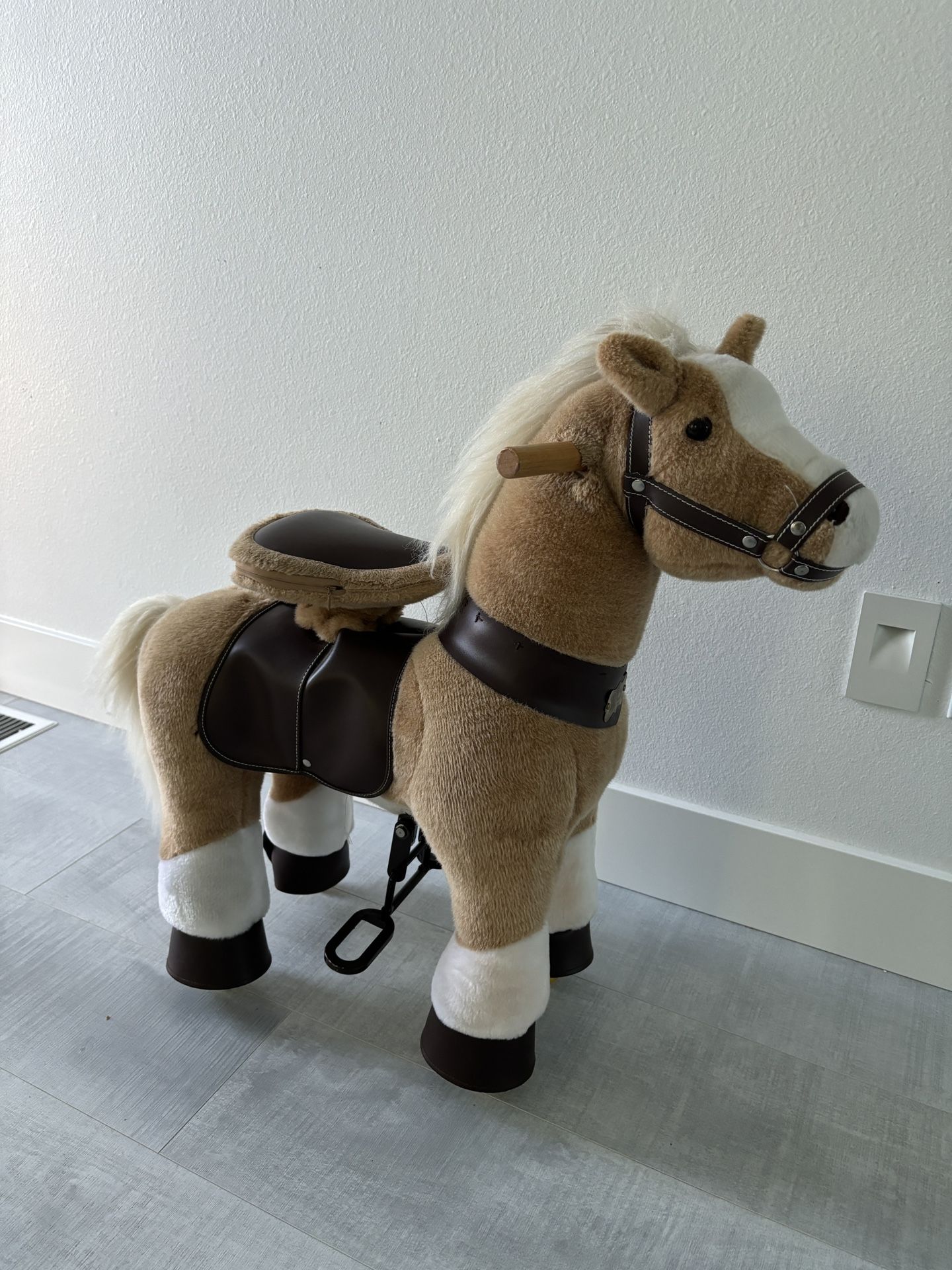 Ride on Horse FAO Schwarz