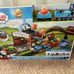 Thomas and Friends load and launch delivery set
