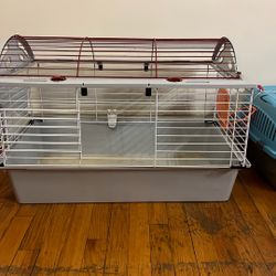 Living World Pet House