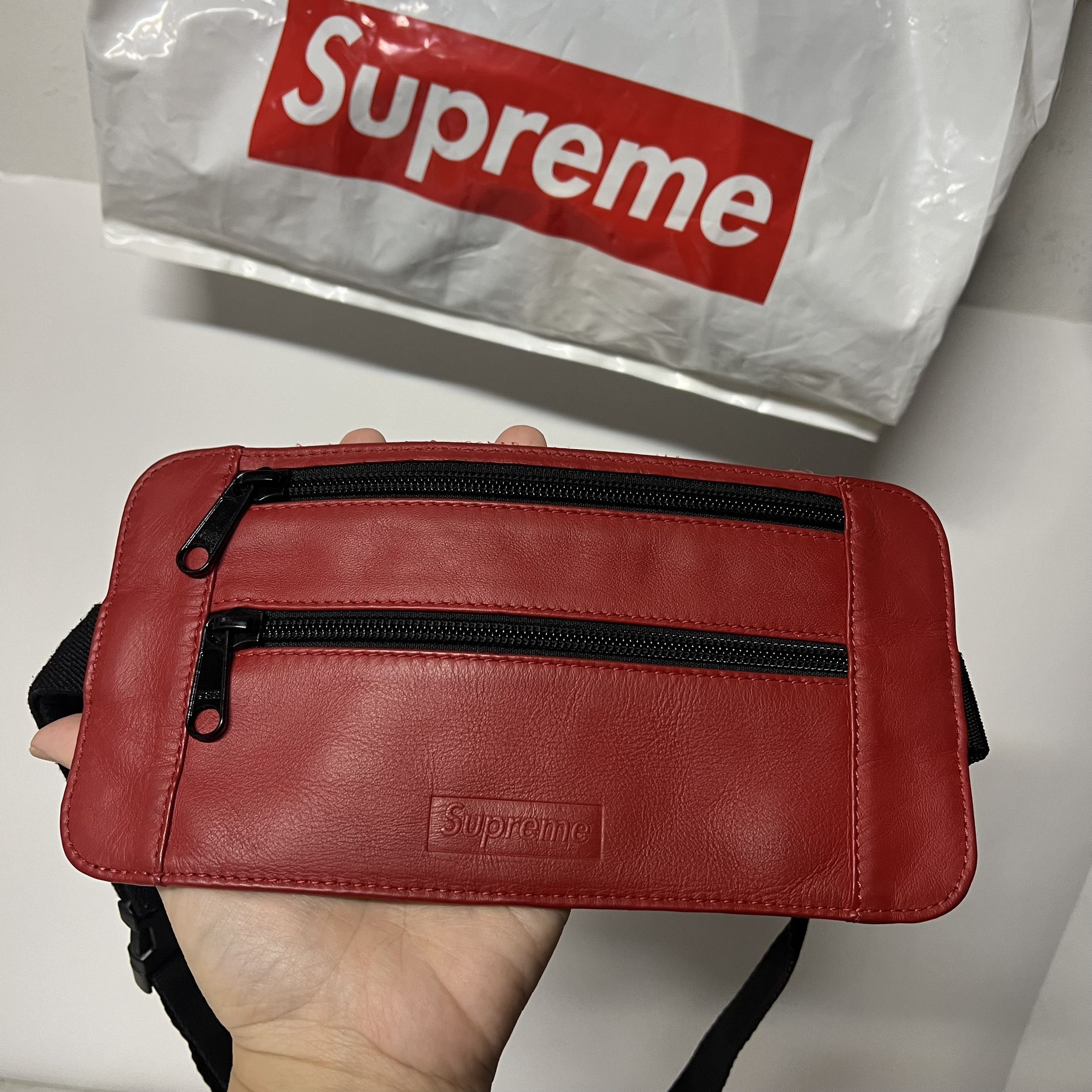 SUPREME Leather Waist Shoulder Pouch Bag Red Box logo SS19