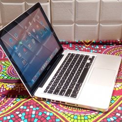 Apple MacBook Pro 13” display it5 Intel Processor 4GB RAM 500GB HDD STORAGE DRIVE $135 