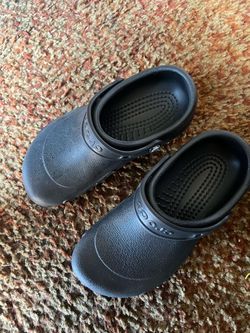 crocs