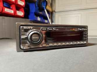 Sony mobile es Head Unit CDX-C90 for Sale in Fresno, CA