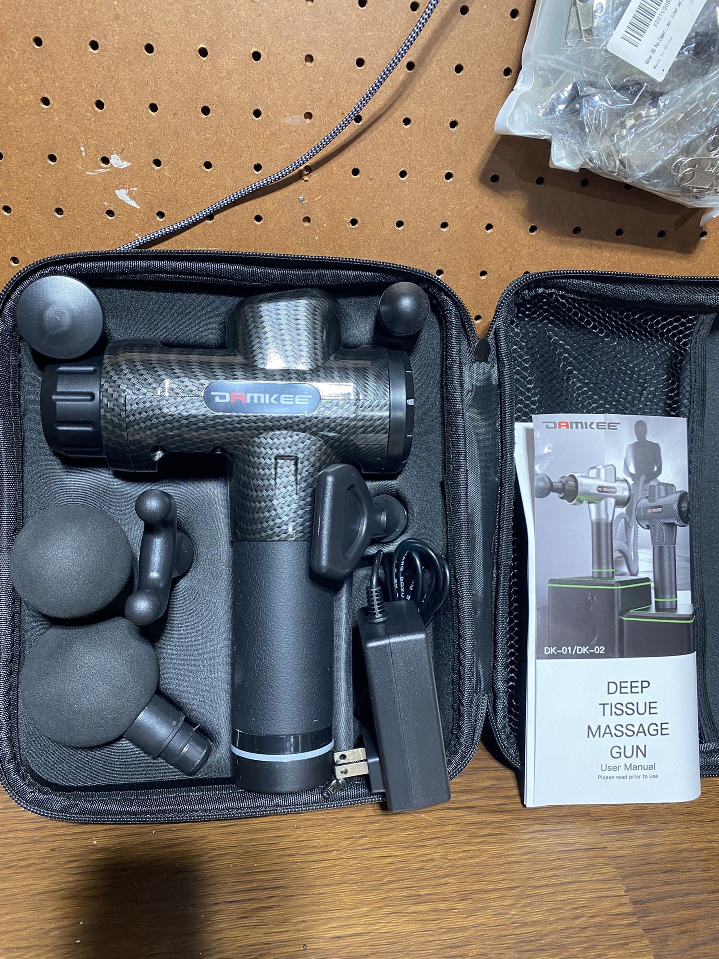 πͺ Brand New DamKee Deep Tissue Massage Gun β Full Kit with Case π