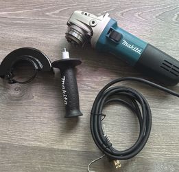 Makita grinder