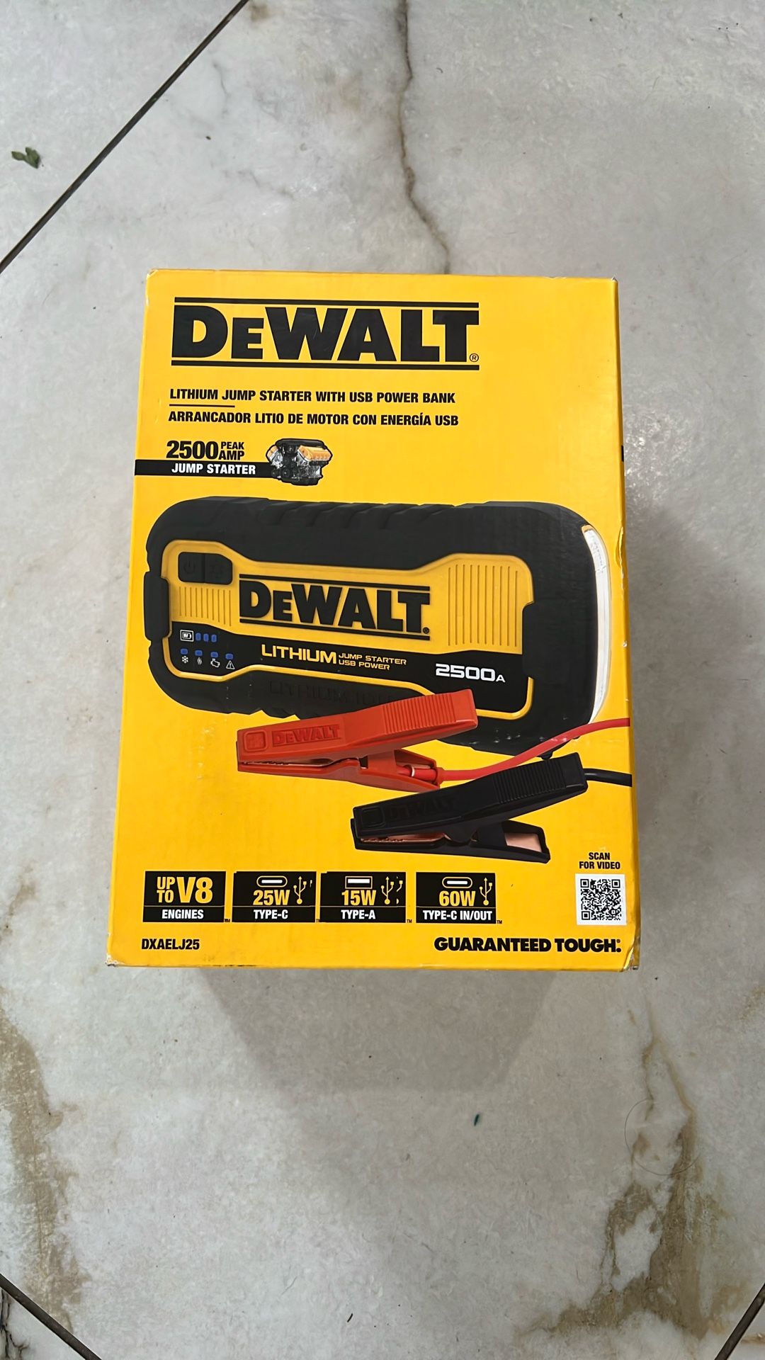 Dewalt Jump Starter Whit USB Power Bank Model DXAELJ25